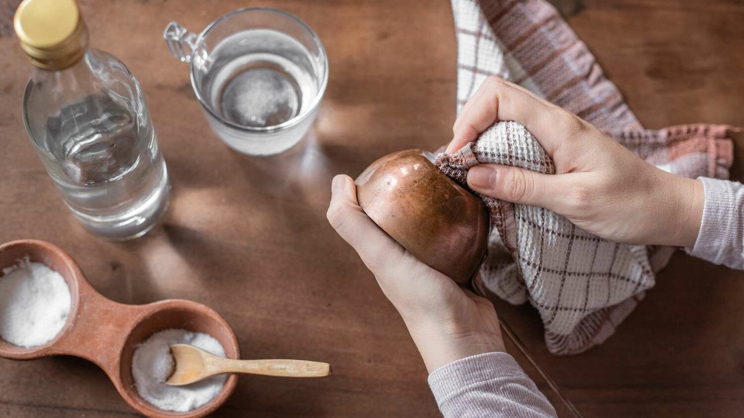 Nettoyer le cuivre avec du vinaigre